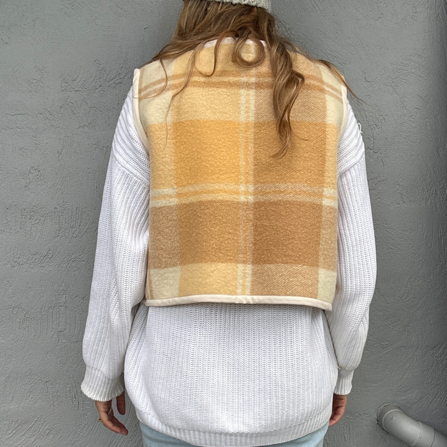 Sunday Snug Vest 007 // Honey Oat