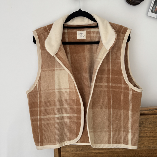 Sunday Snug Vest 002 // Almond