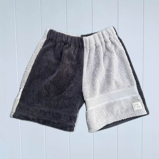 Men’s RETOWEL Shorts 001 // Size 30-34