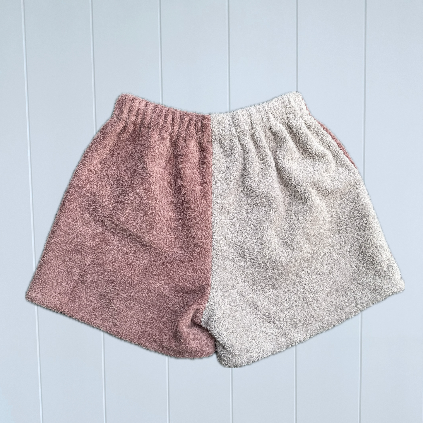 Women's RETOWEL Shorts 004 // Size 10-14