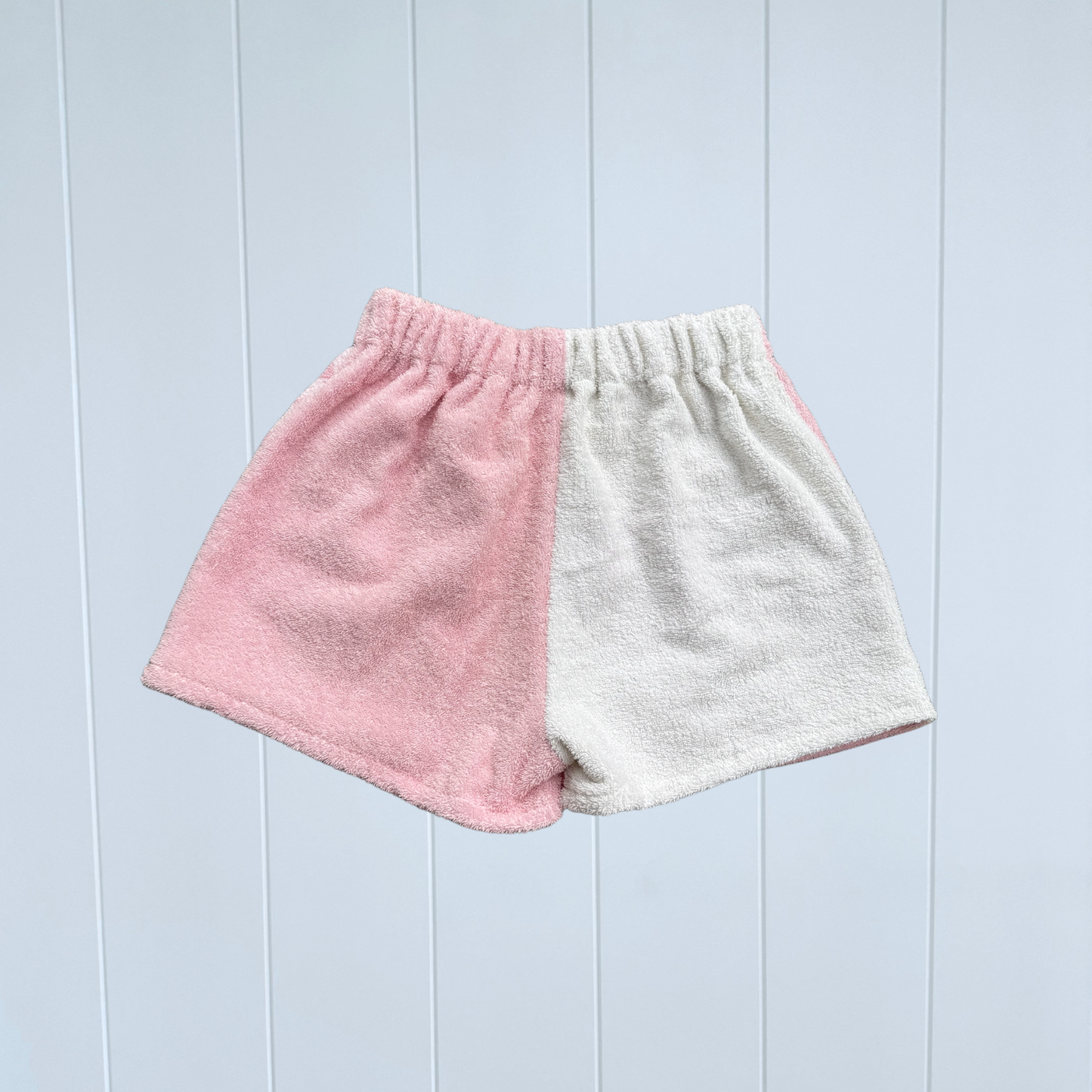 Women's RETOWEL Shorts 013 // Size 8-12