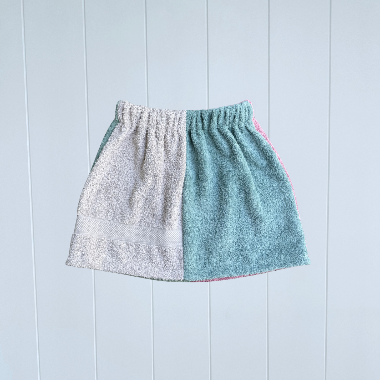 Women's RETOWEL Skirt 007 // Size 8-12