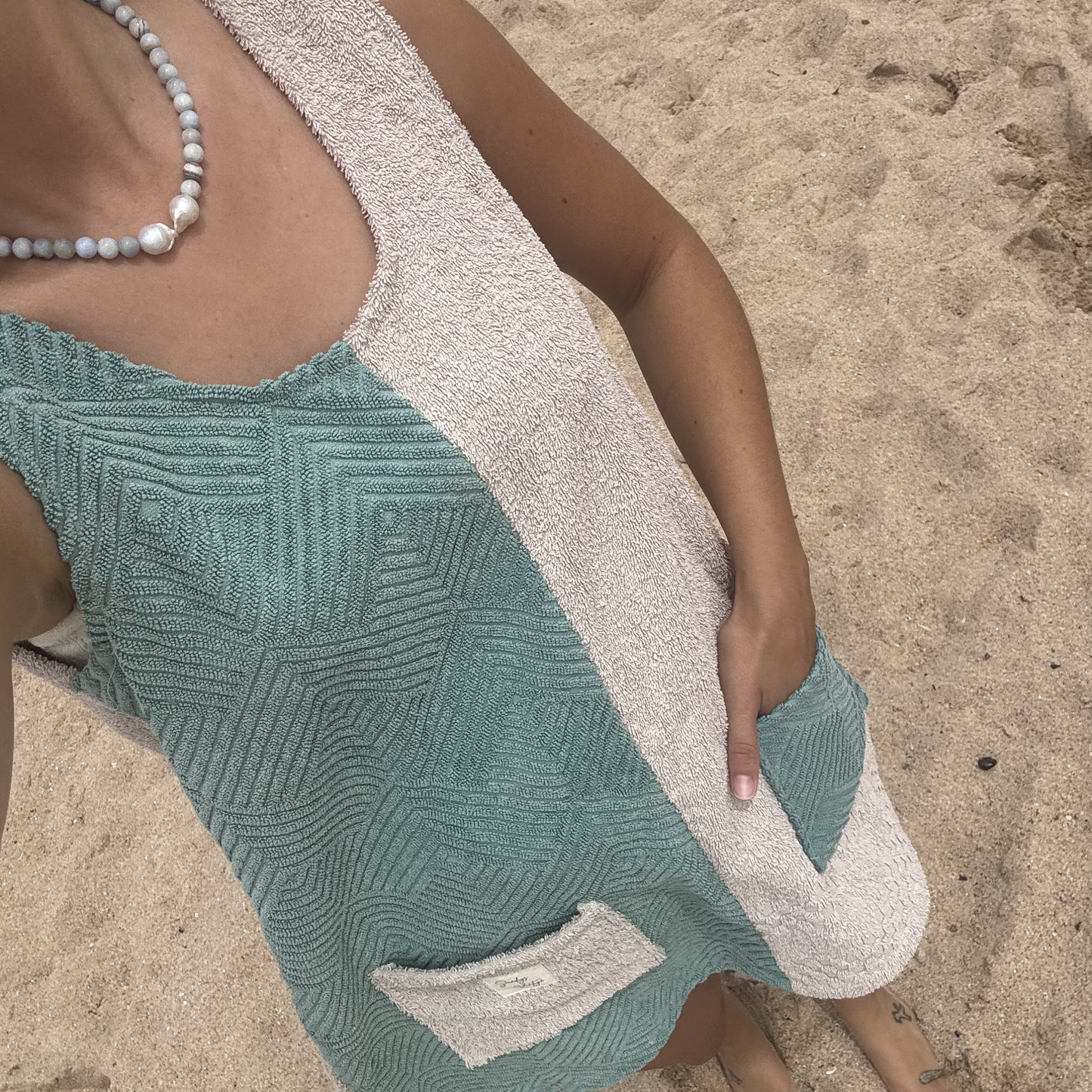 RETOWEL Dress 001 // Size 8-12