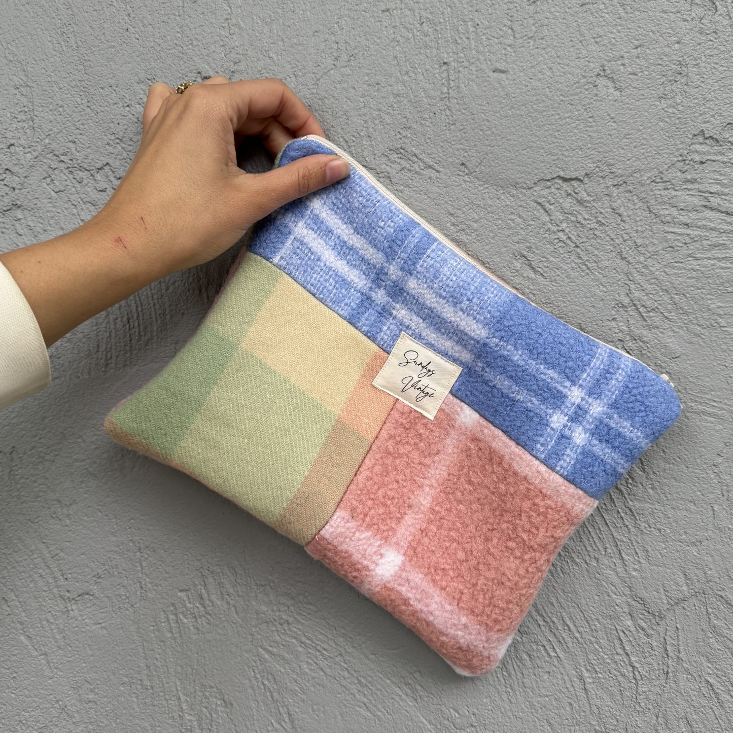Sunday Snug Pouch 002