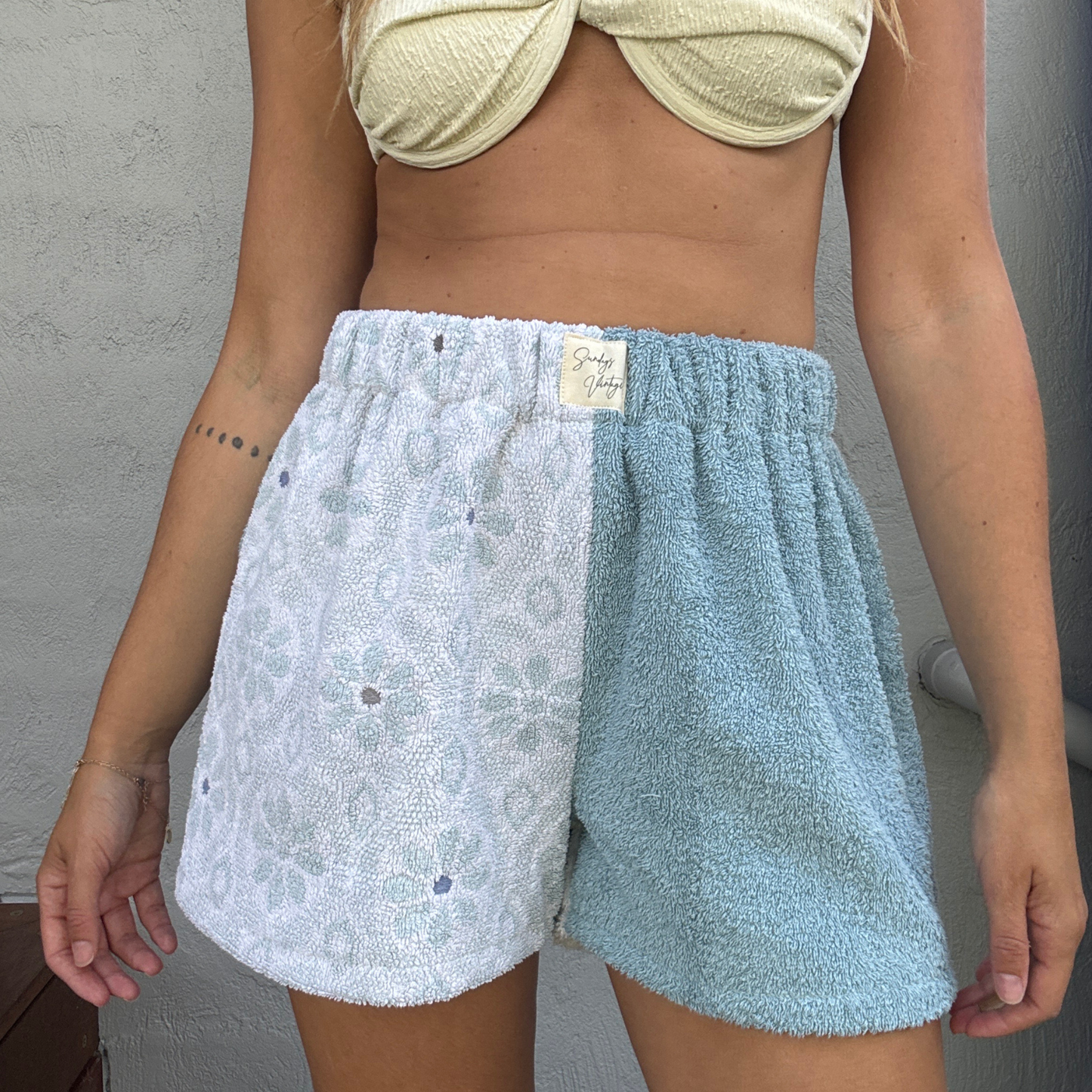 Women's RETOWEL Shorts 020 // Size 8-12
