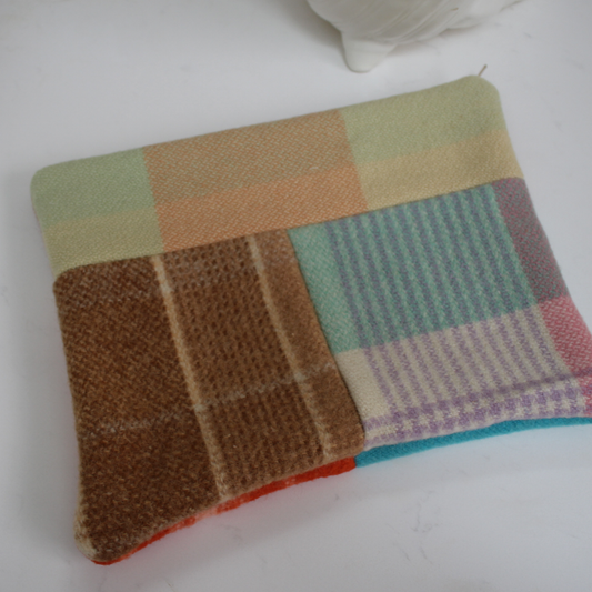 Sunday Snug Pouch 008