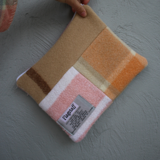 Sunday Snug Pouch 010
