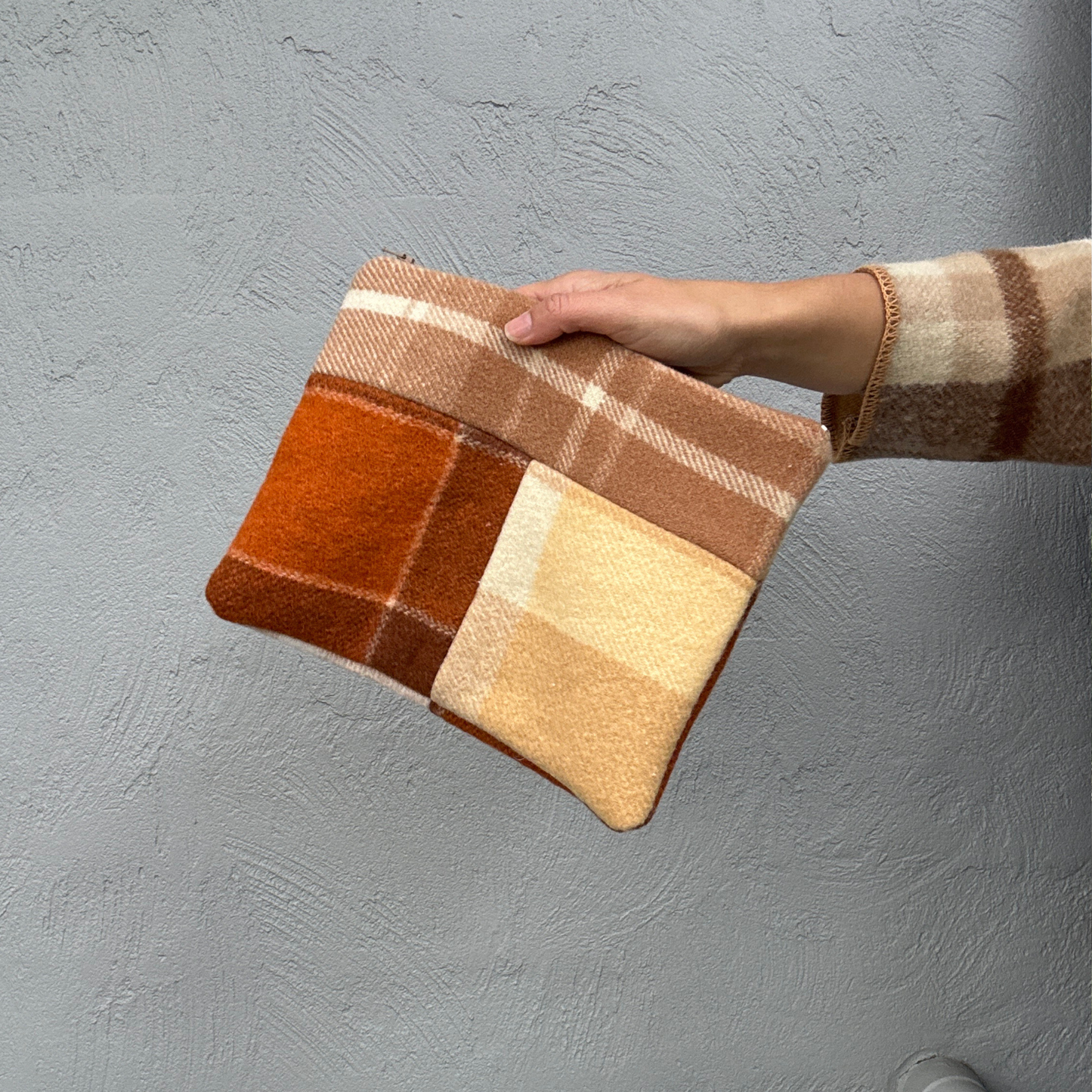 Sunday Snug Pouch 001