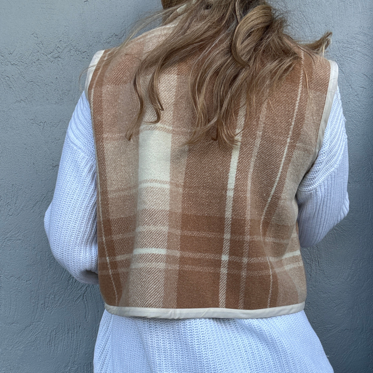 Sunday Snug Vest 002 // Almond
