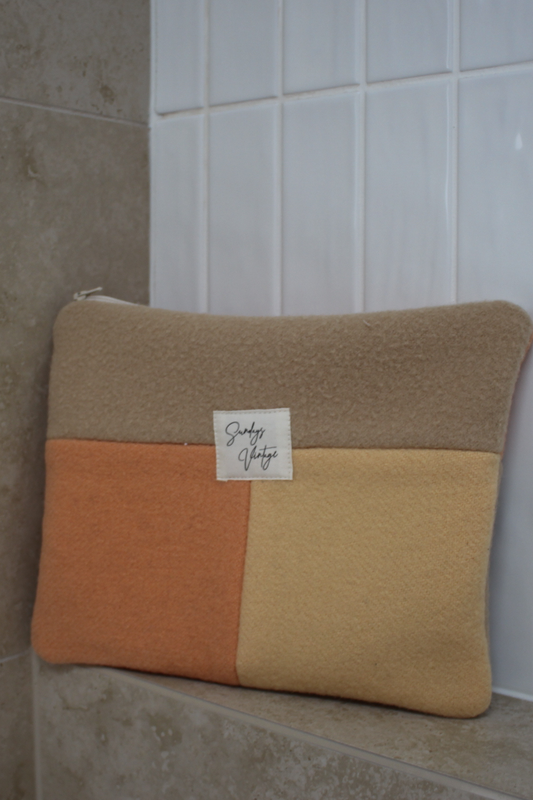 Sunday Snug Pouch 009