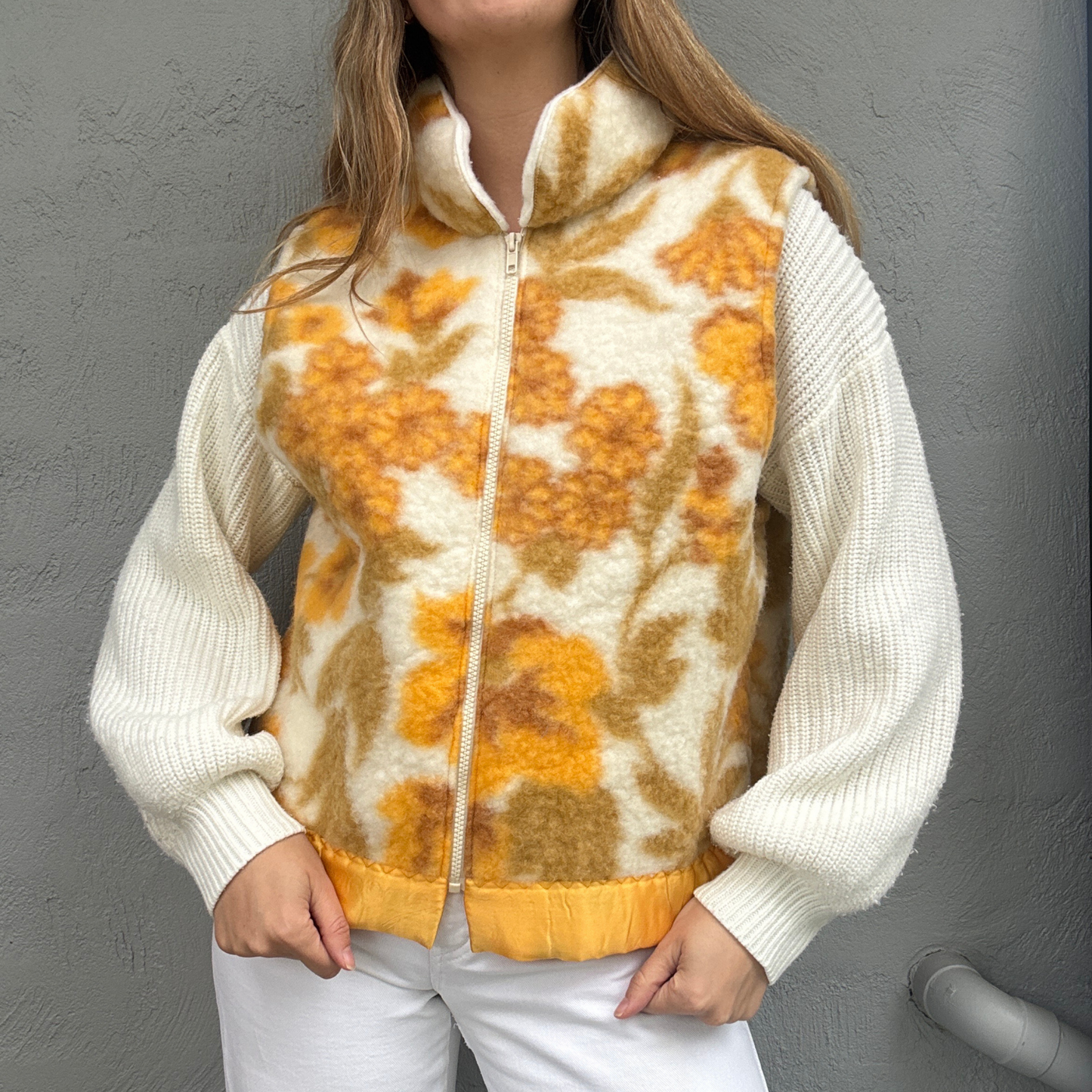 Sunday Snug Vest 011 // Golden Daisy
