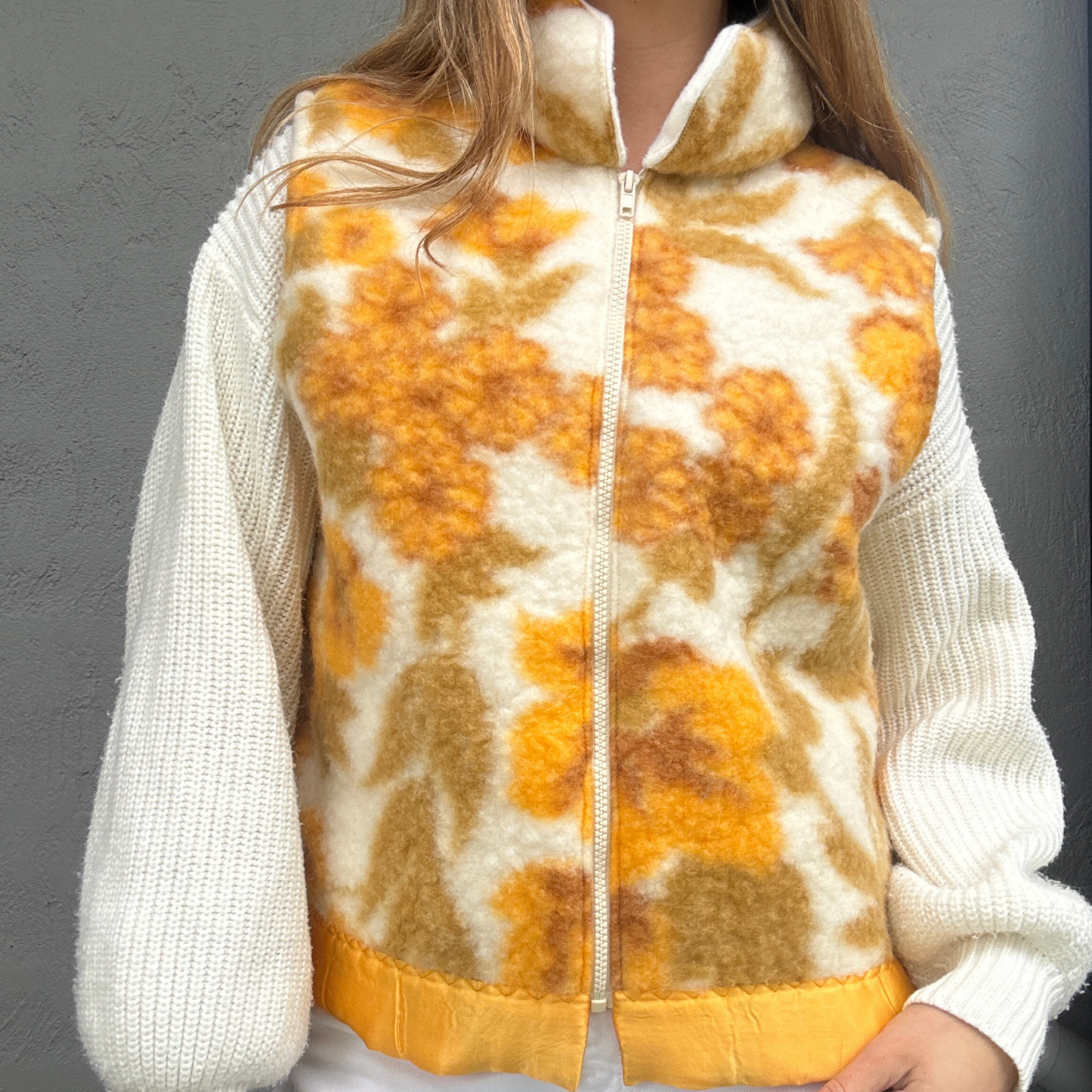 Sunday Snug Vest 011 // Golden Daisy
