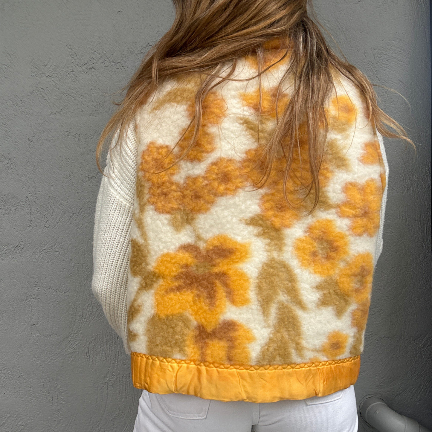 Sunday Snug Vest 011 // Golden Daisy