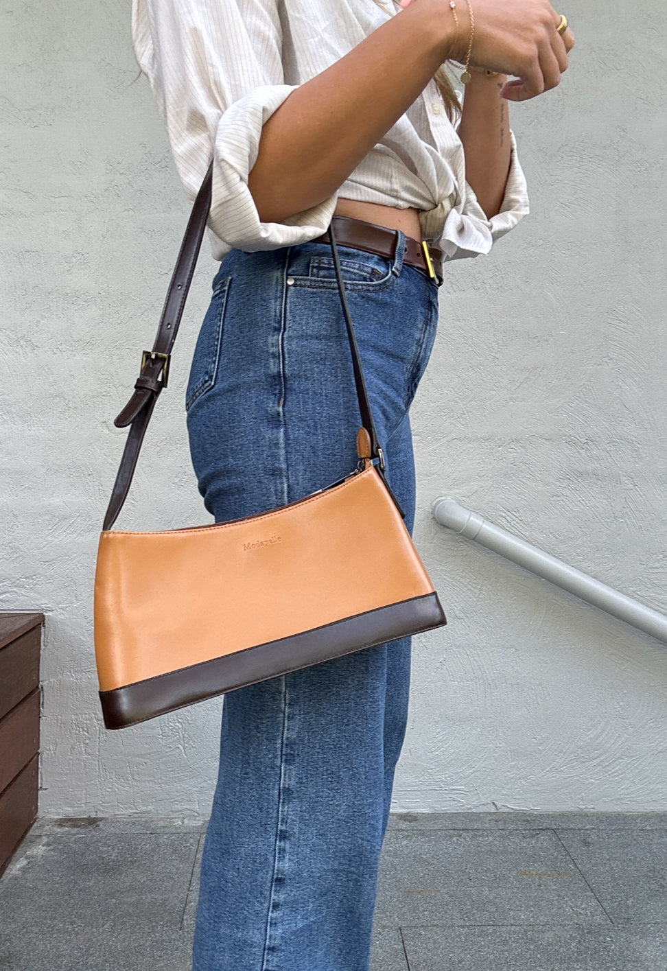 Modapelle Tan Shoulder Bag
