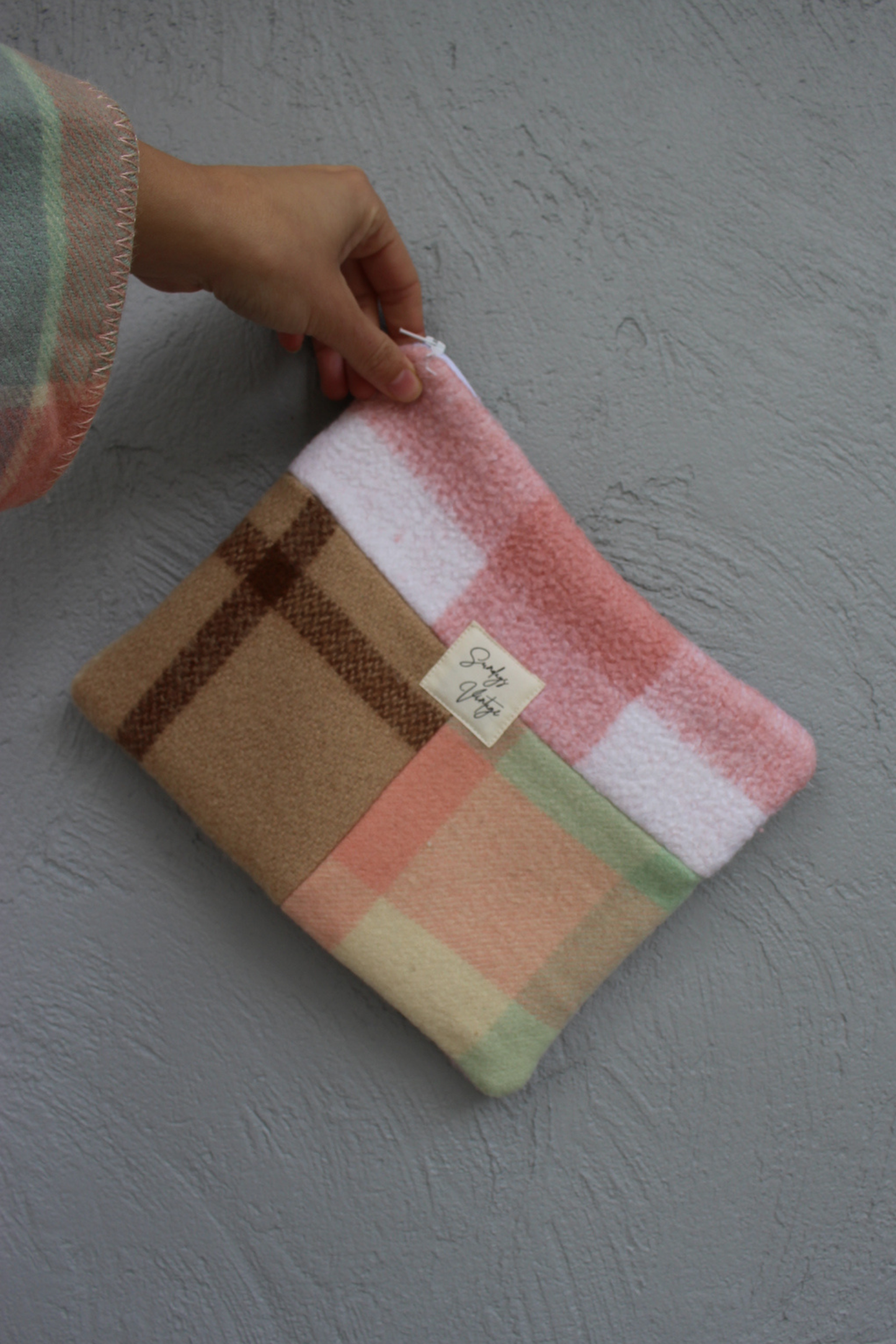 Sunday Snug Pouch 010