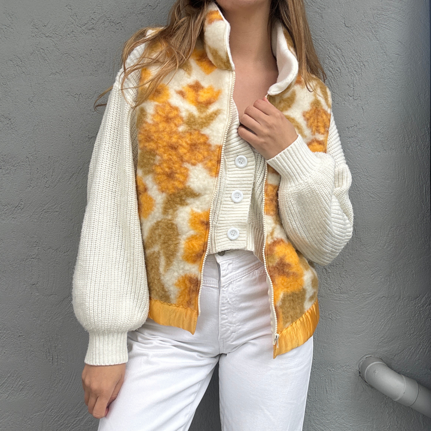 Sunday Snug Vest 011 // Golden Daisy
