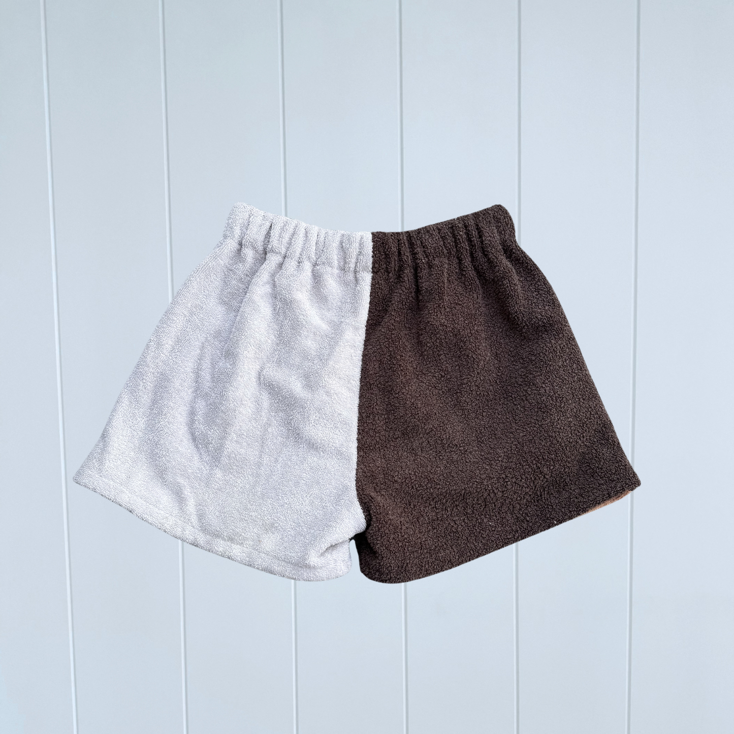 Women's RETOWEL Shorts 009 // Size 10-14