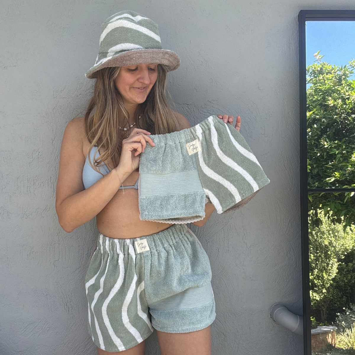 Women's RETOWEL Shorts 020 //Size 6-10