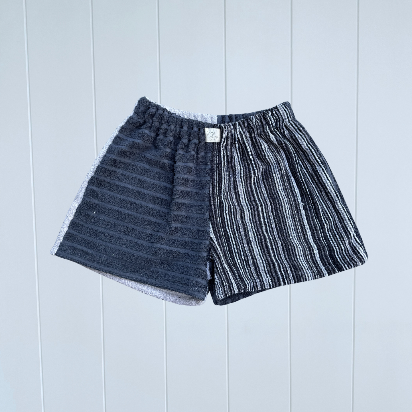 Women's RETOWEL Shorts 007 //Size 14-16