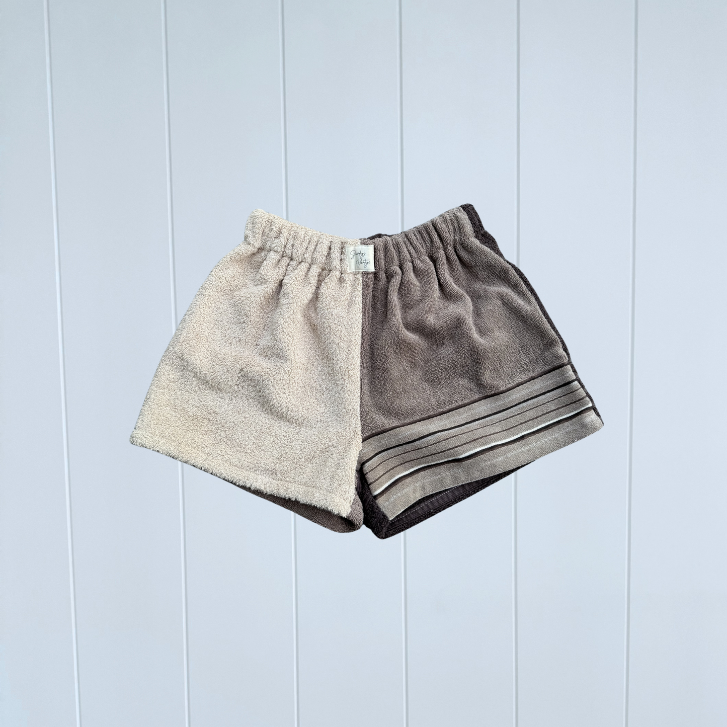 Women's RETOWEL Shorts 021 // Size 8-12