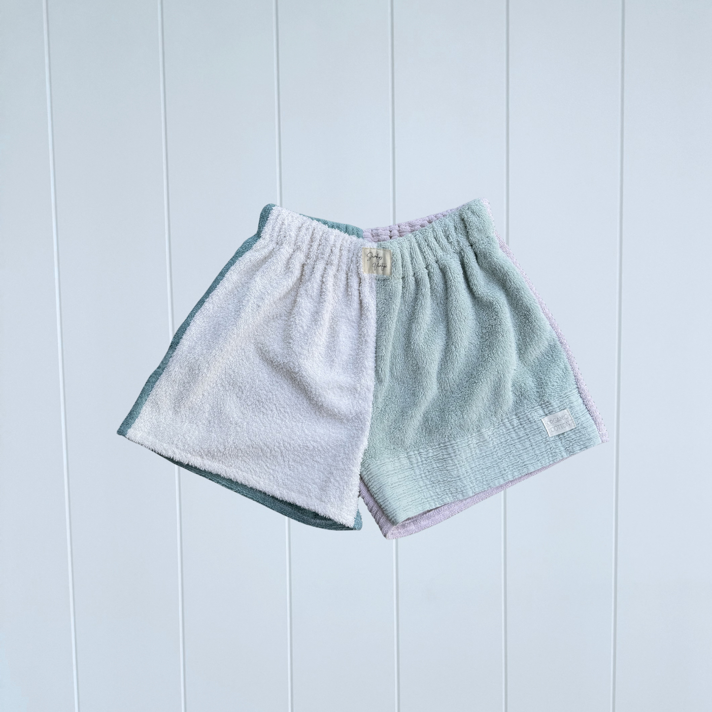 Women's RETOWEL Shorts 024 // Size 8-12