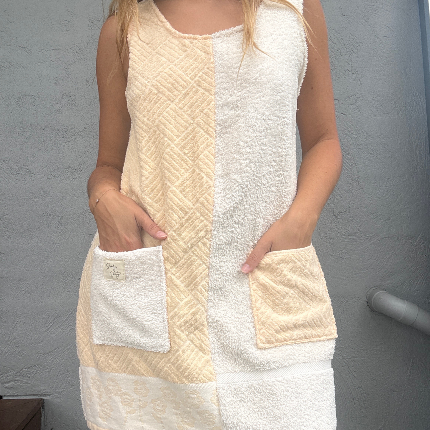 RETOWEL Dress 007 // Size 8-12