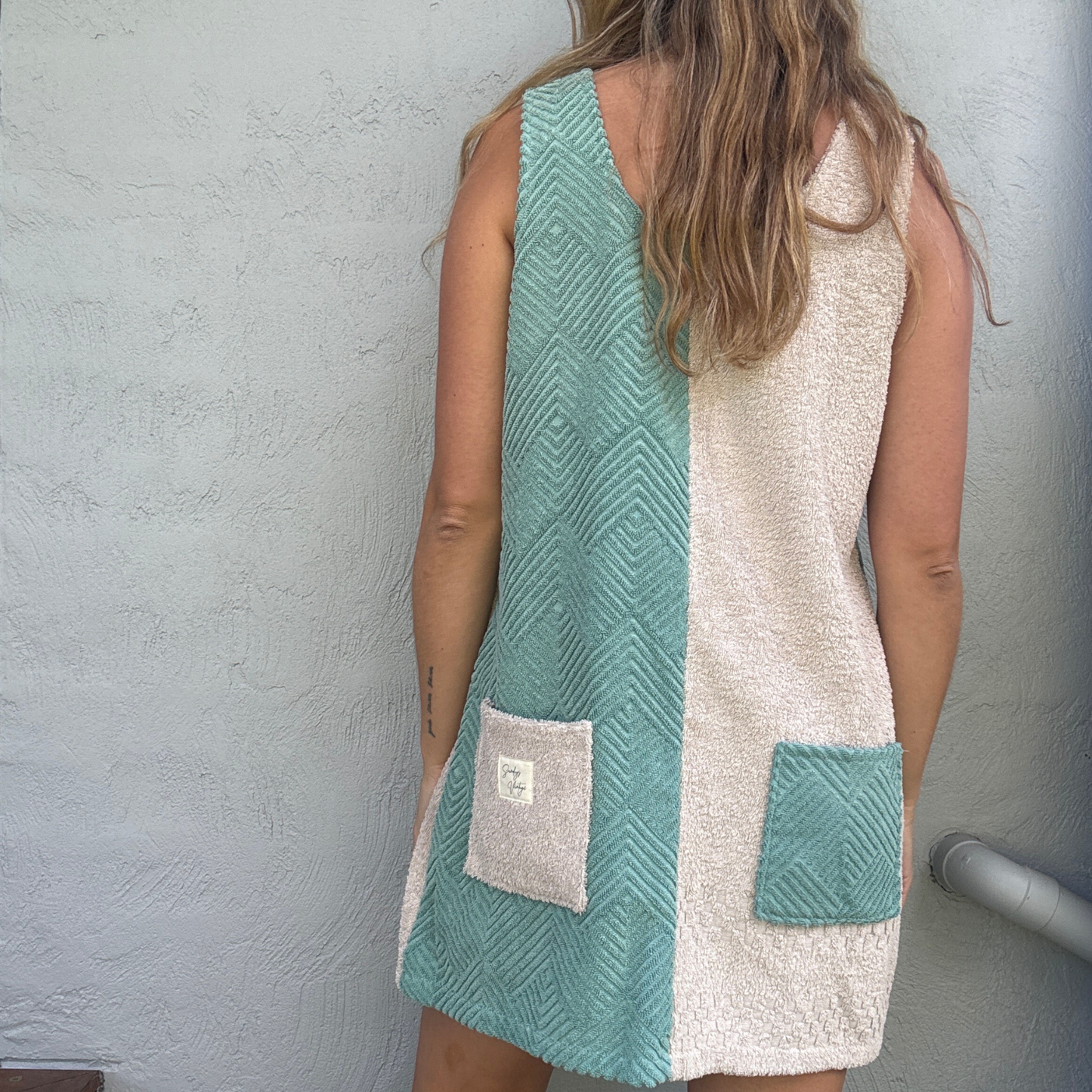 RETOWEL Dress 001 // Size 8-12
