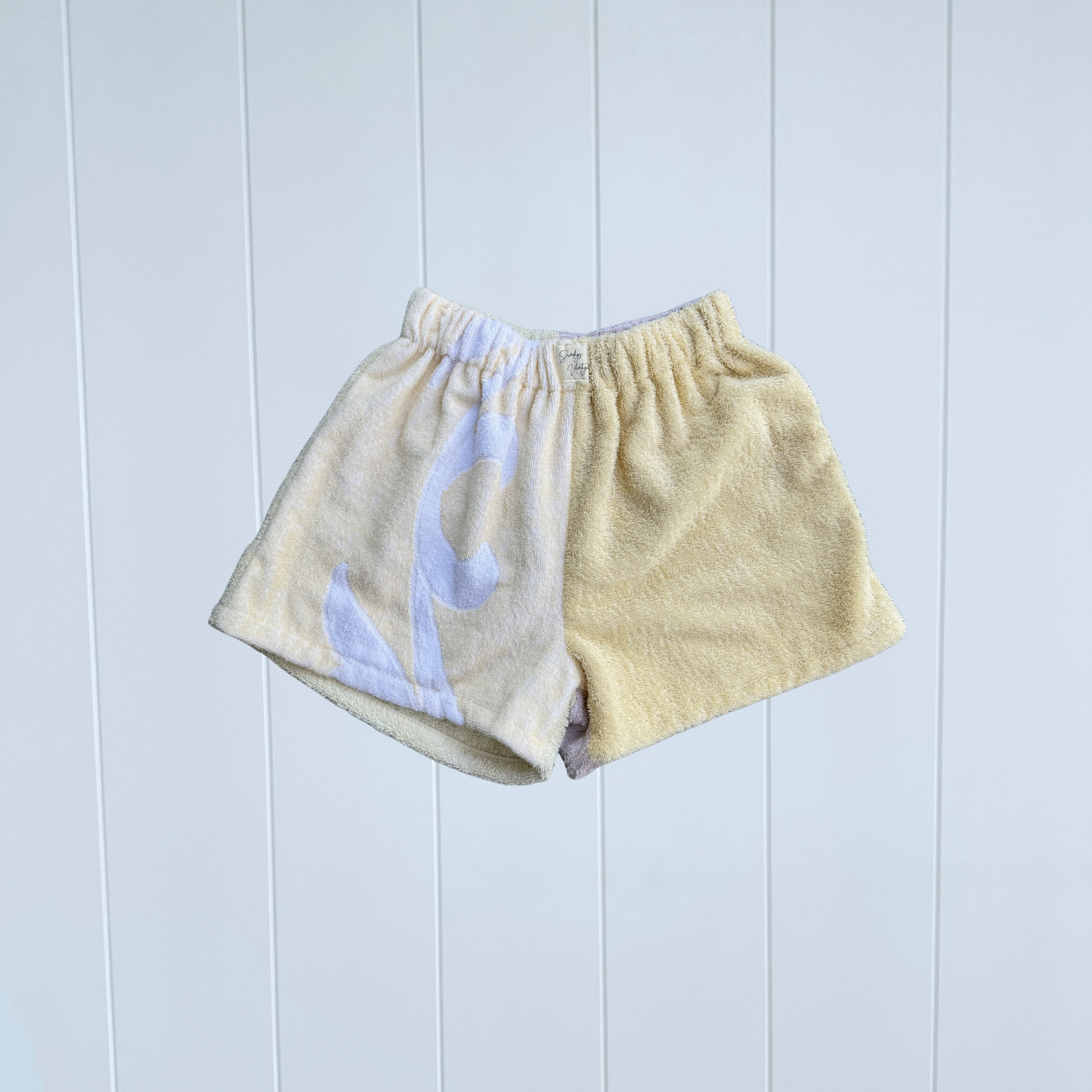 Women's RETOWEL Shorts 023 // Size 8-12