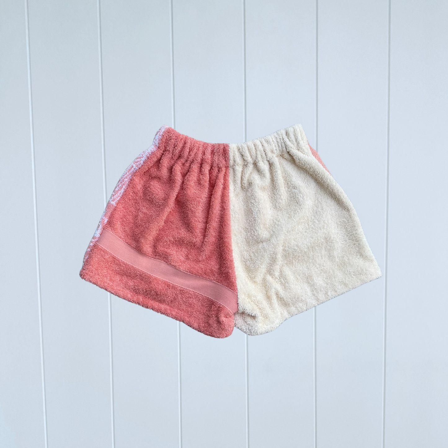 Women's RETOWEL Shorts 022 // Size 8-12