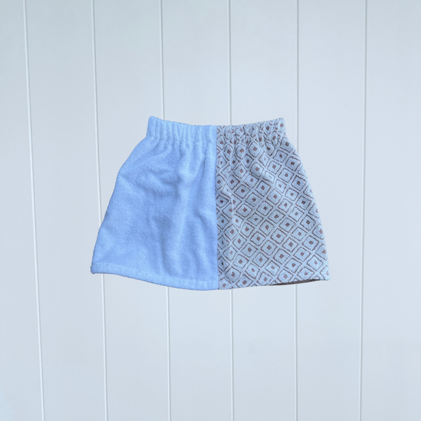 Women's RETOWEL Skirt 008 // Size 8-12