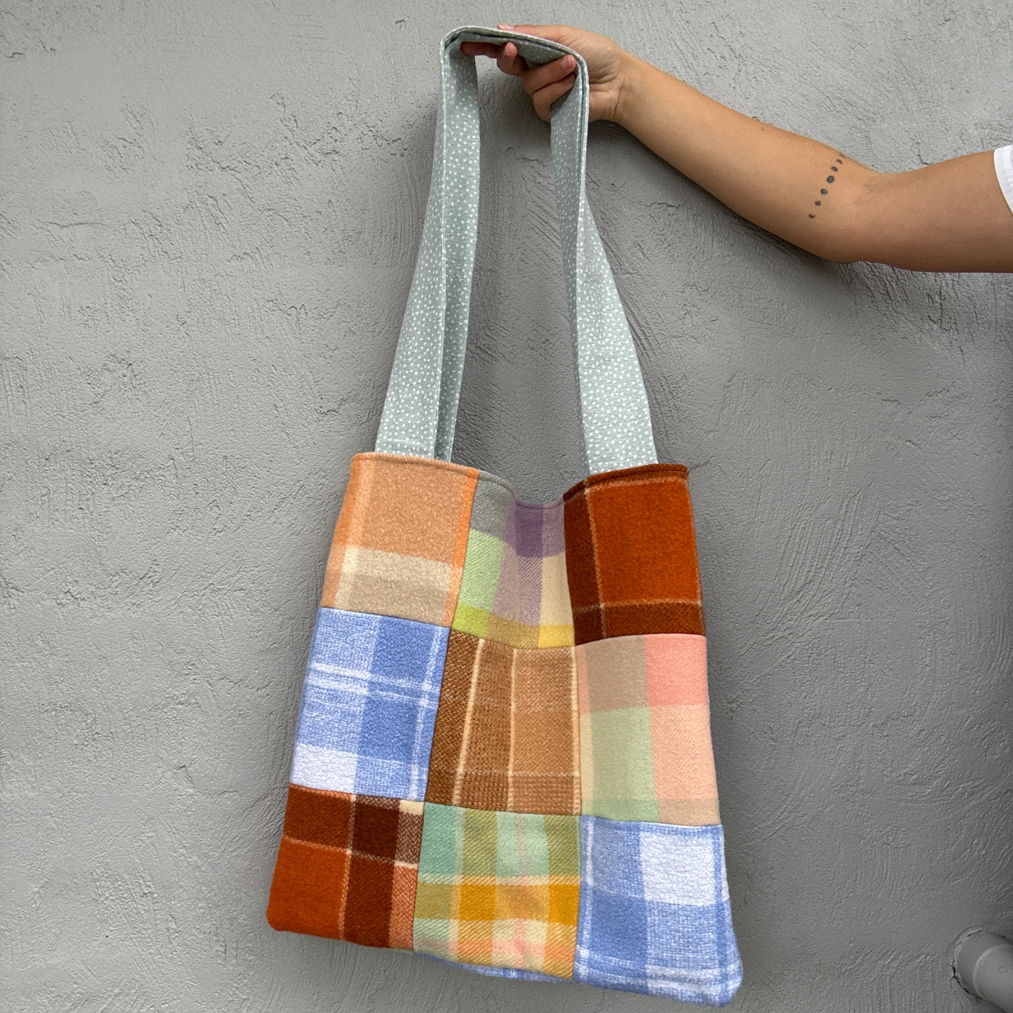 Sunday Snug Small Patchwork Bag 001