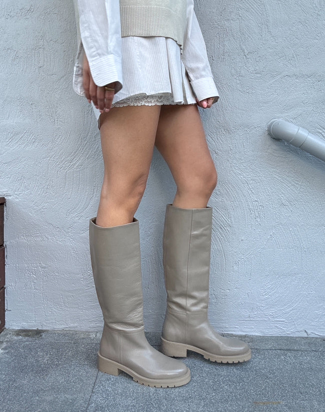Chunky Grey Knee High Boot // Size 39