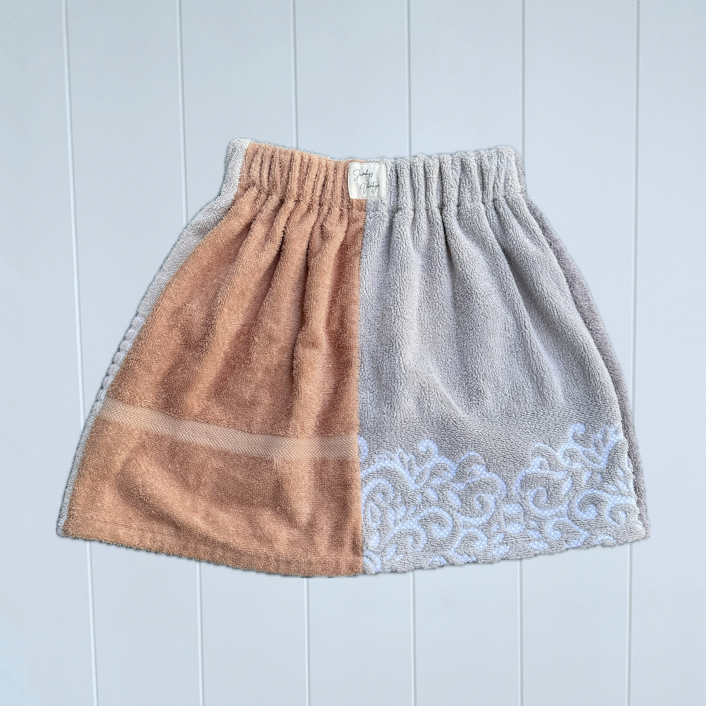 Women's RETOWEL Skirt 001 //Size 6-8