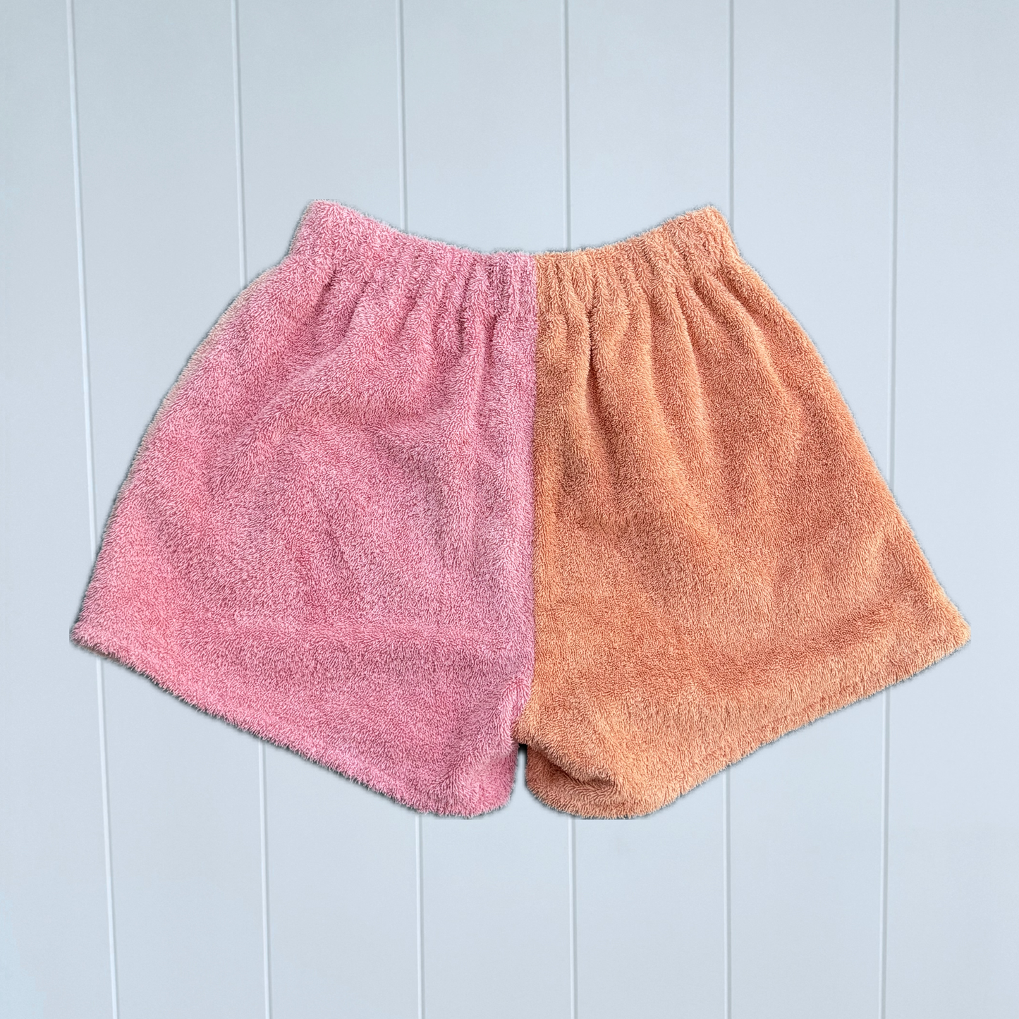 Women's RETOWEL Shorts 008 // Size 8-12