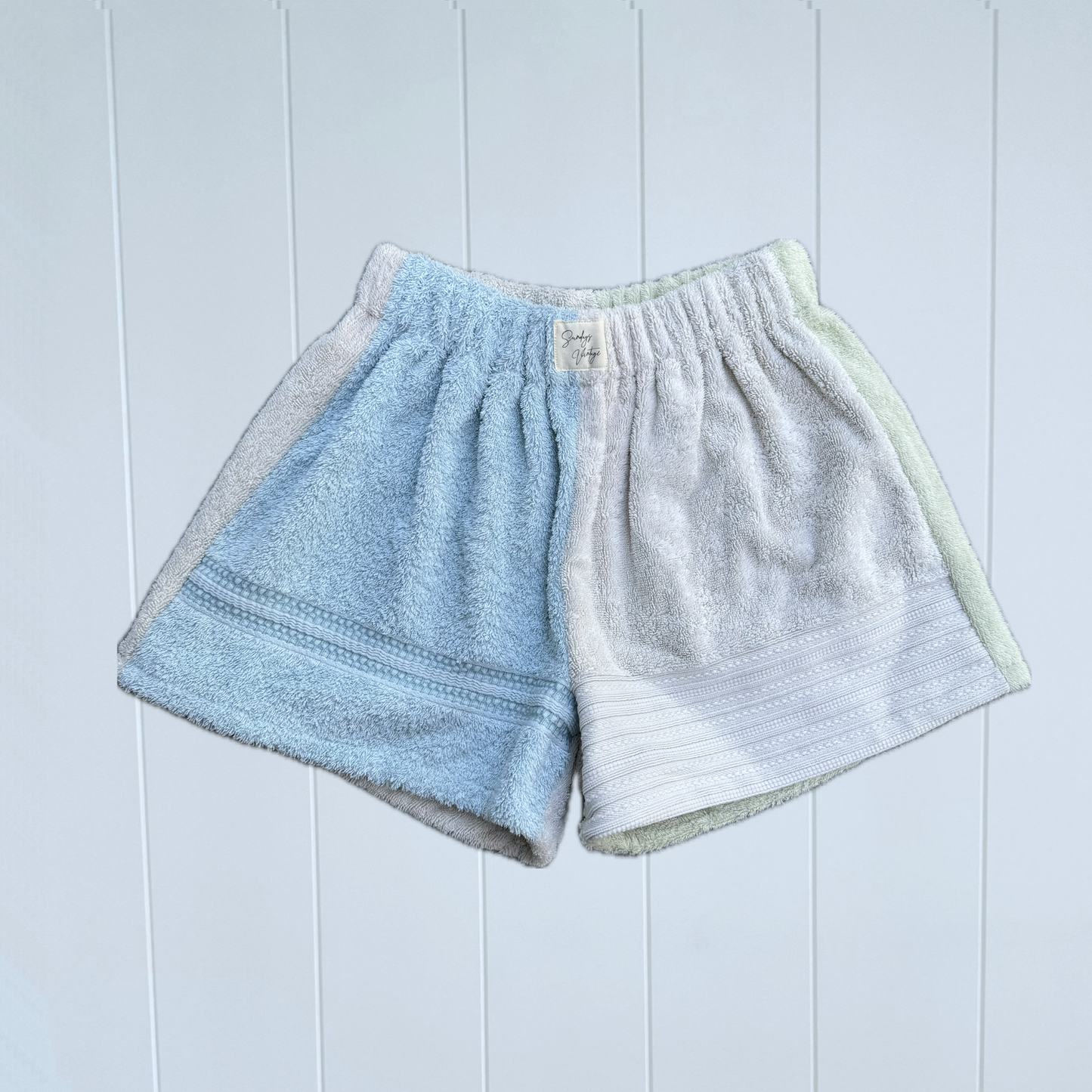 Women's RETOWEL Shorts 009 // Size 8-12