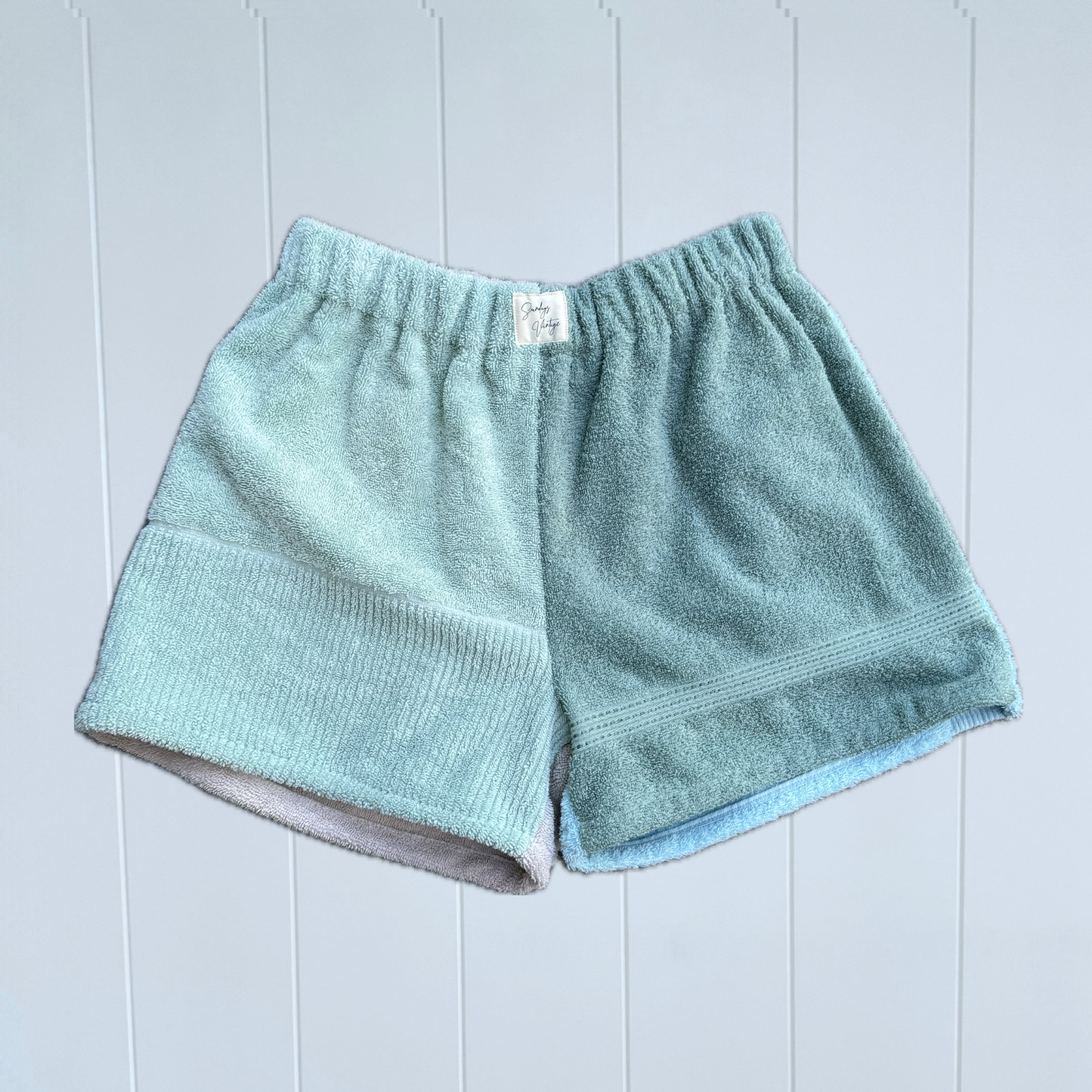 Women's RETOWEL Shorts 003 // Size 10-14