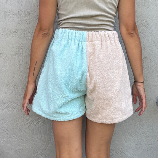 Women's RETOWEL Shorts 003 // Size 10-14