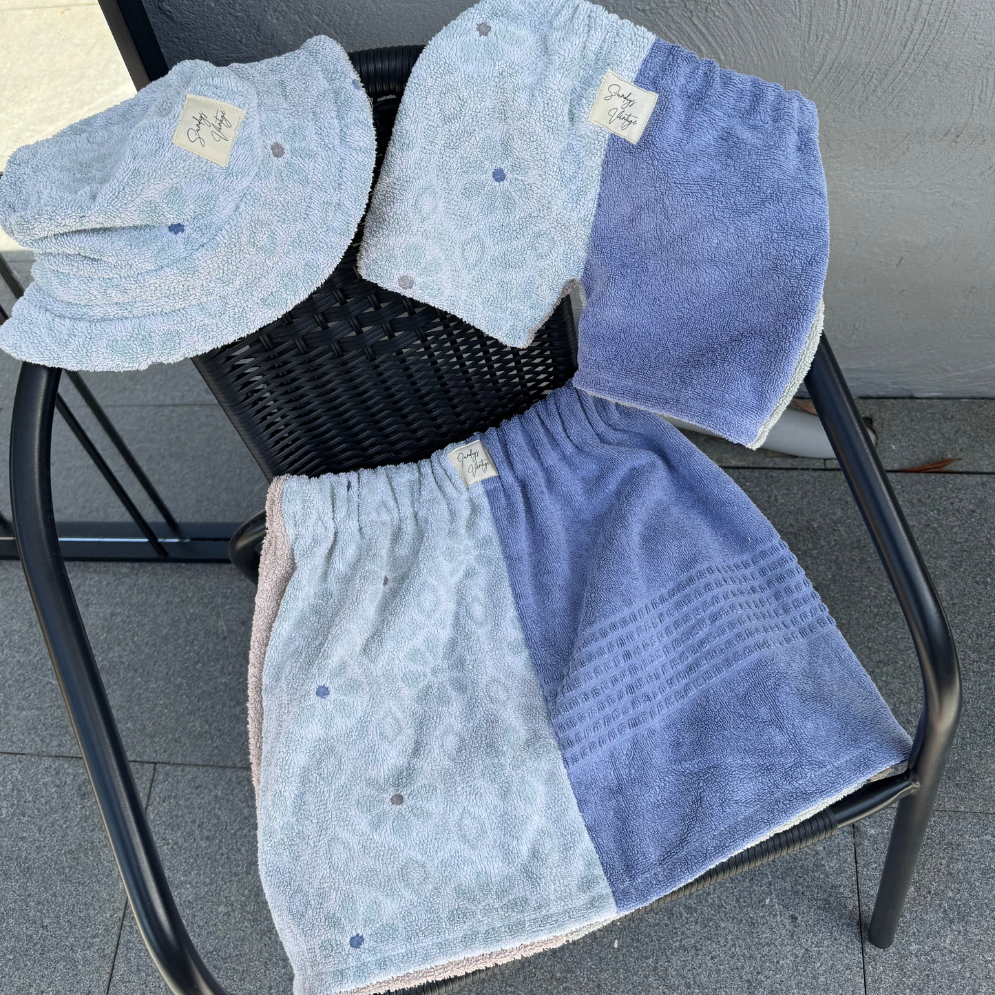 Women's RETOWEL Skirt 003 // Size 8-12