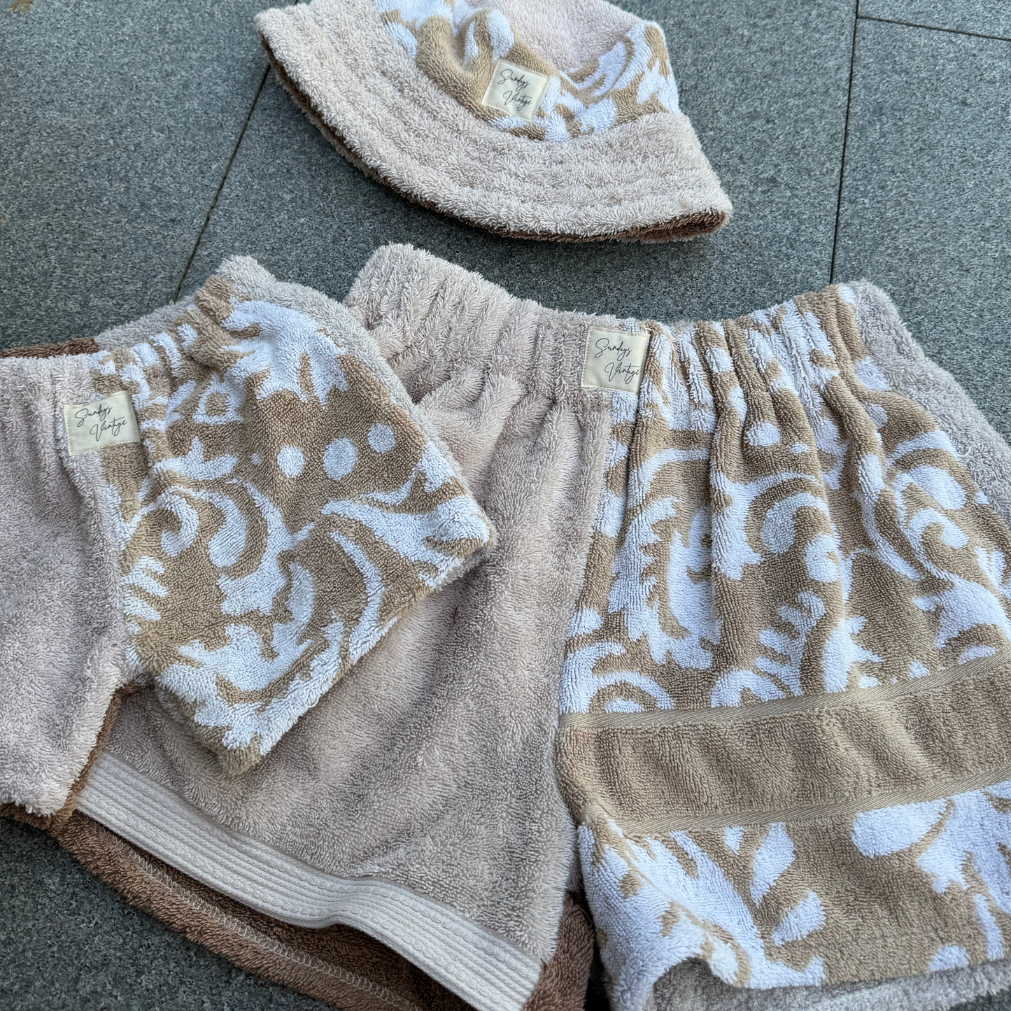 Women's RETOWEL Shorts 012 // Size 8-12