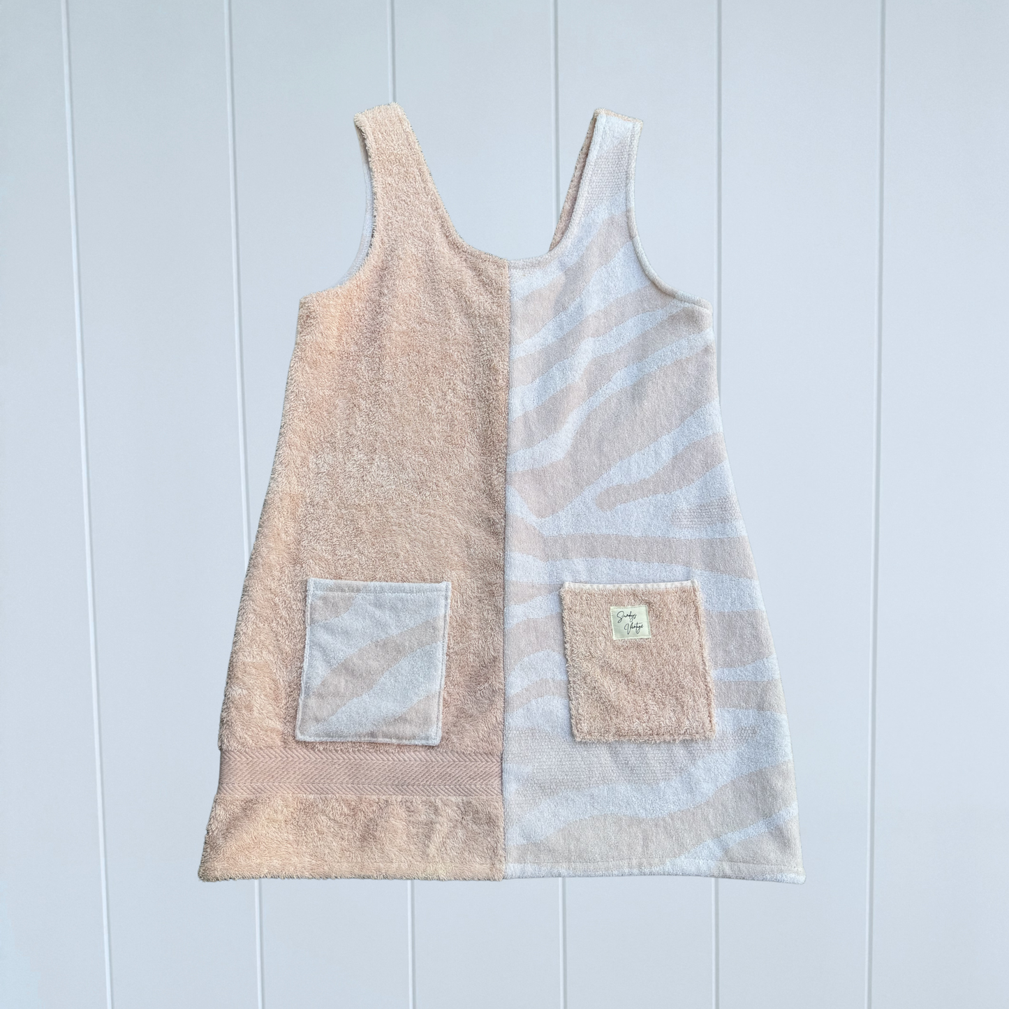 RETOWEL Dress 008 // Size 8-12