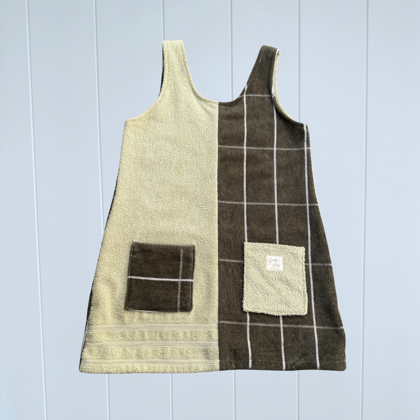 RETOWEL Dress 001 // Size 6-10
