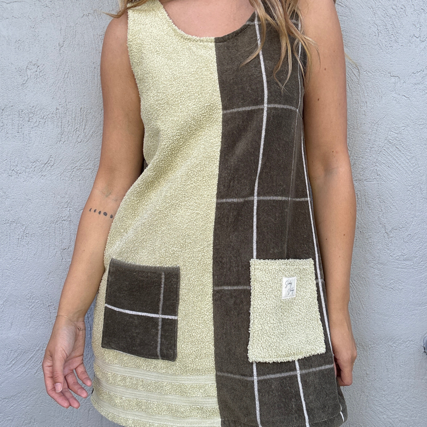 RETOWEL Dress 001 // Size 6-10