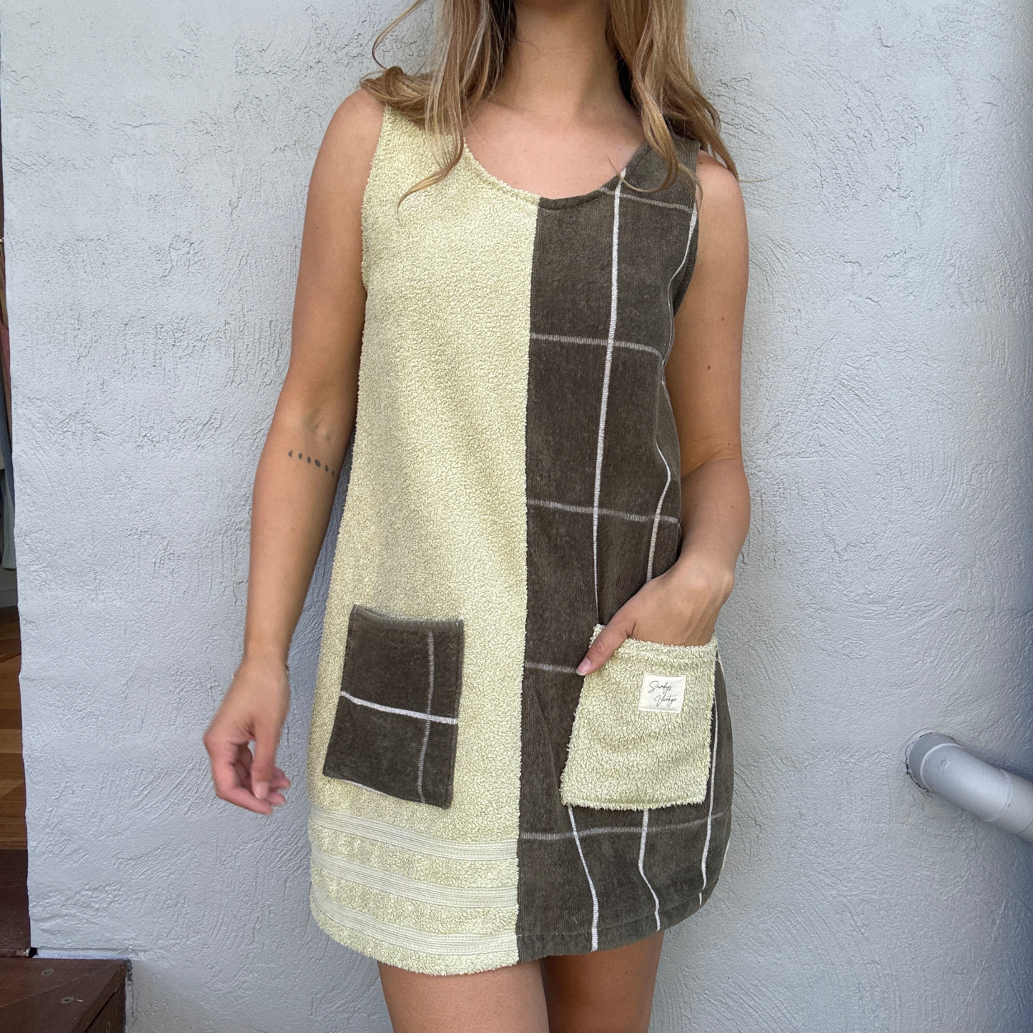 RETOWEL Dress 001 // Size 6-10