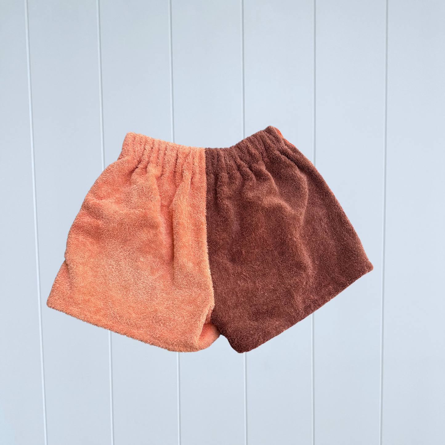 Women's RETOWEL Shorts 007 // Size 8-12