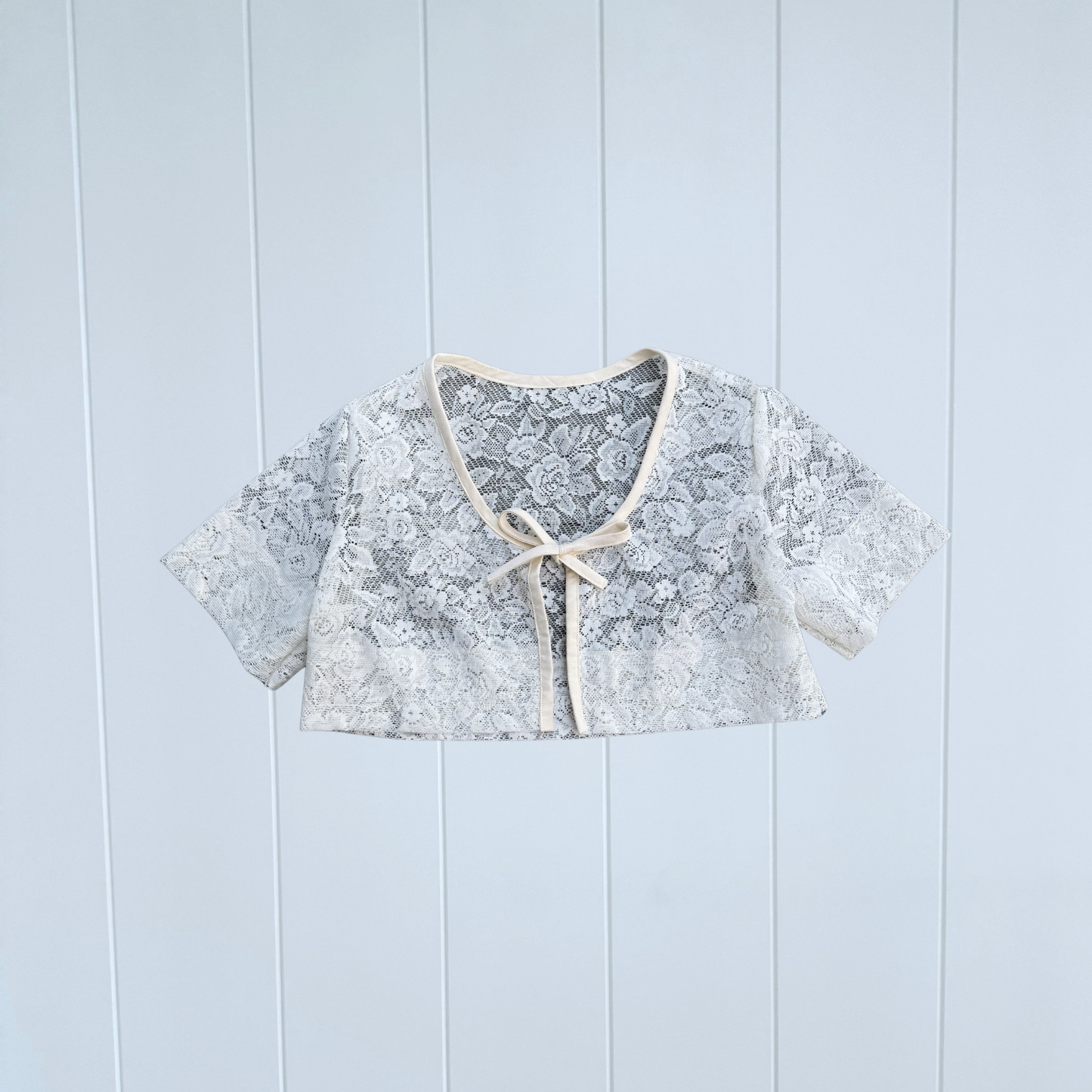 Sundays Lace Tie Top 001 // Size 8-12