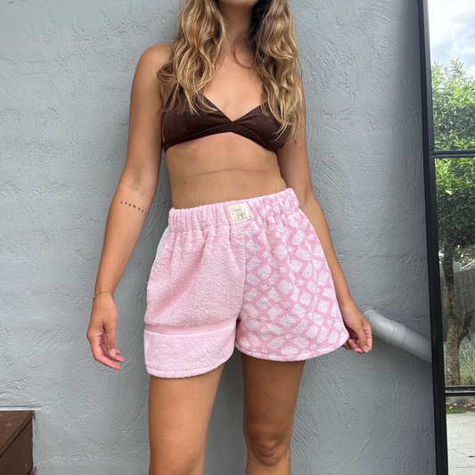 Women's RETOWEL Shorts 013 // Size 8-12