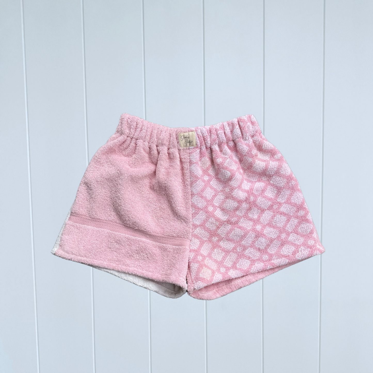 Women's RETOWEL Shorts 013 // Size 8-12