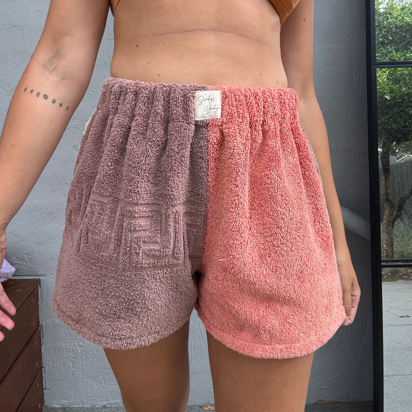Women's RETOWEL Shorts 015 // Size 8-12