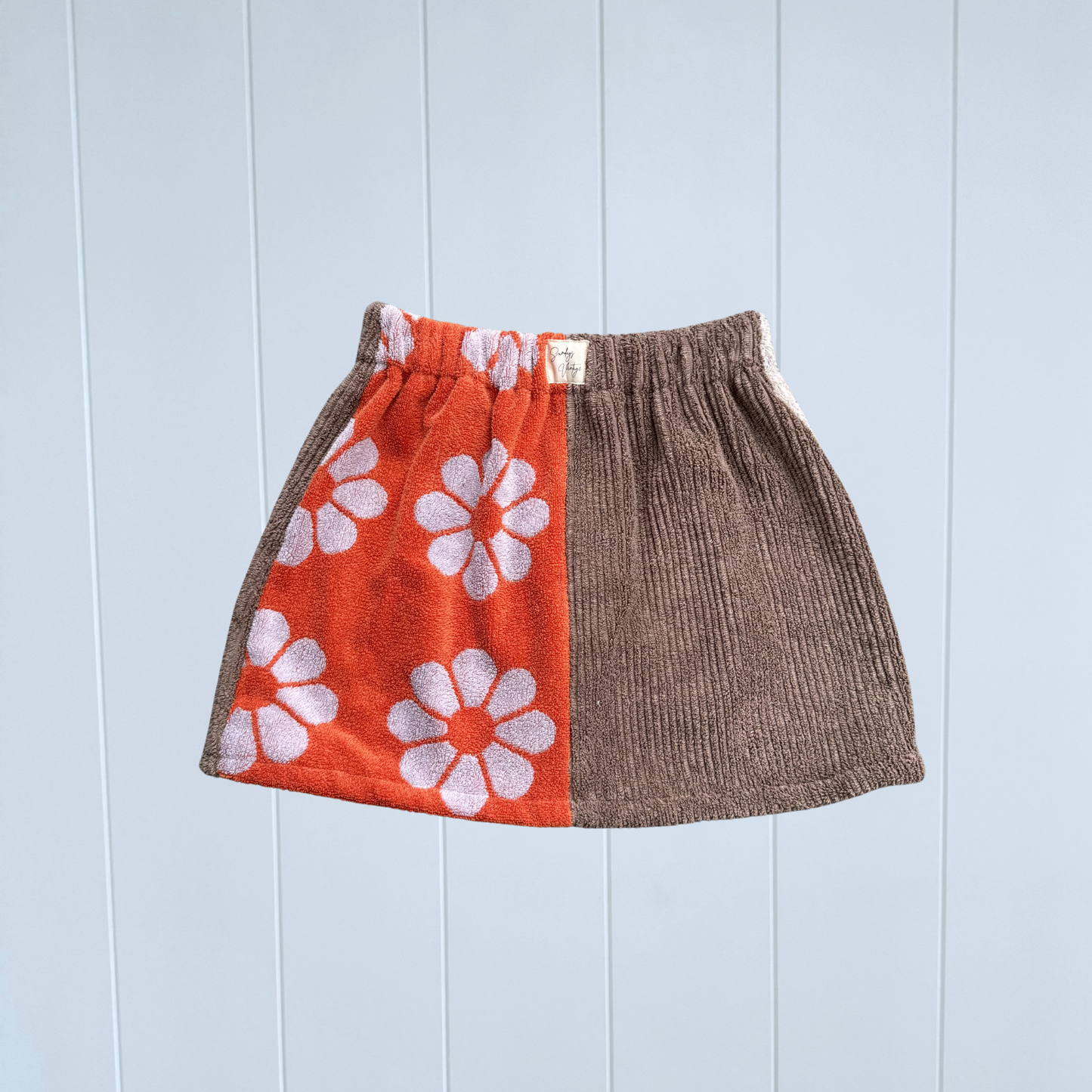 Women's RETOWEL Skirt 006 // Size 8-12