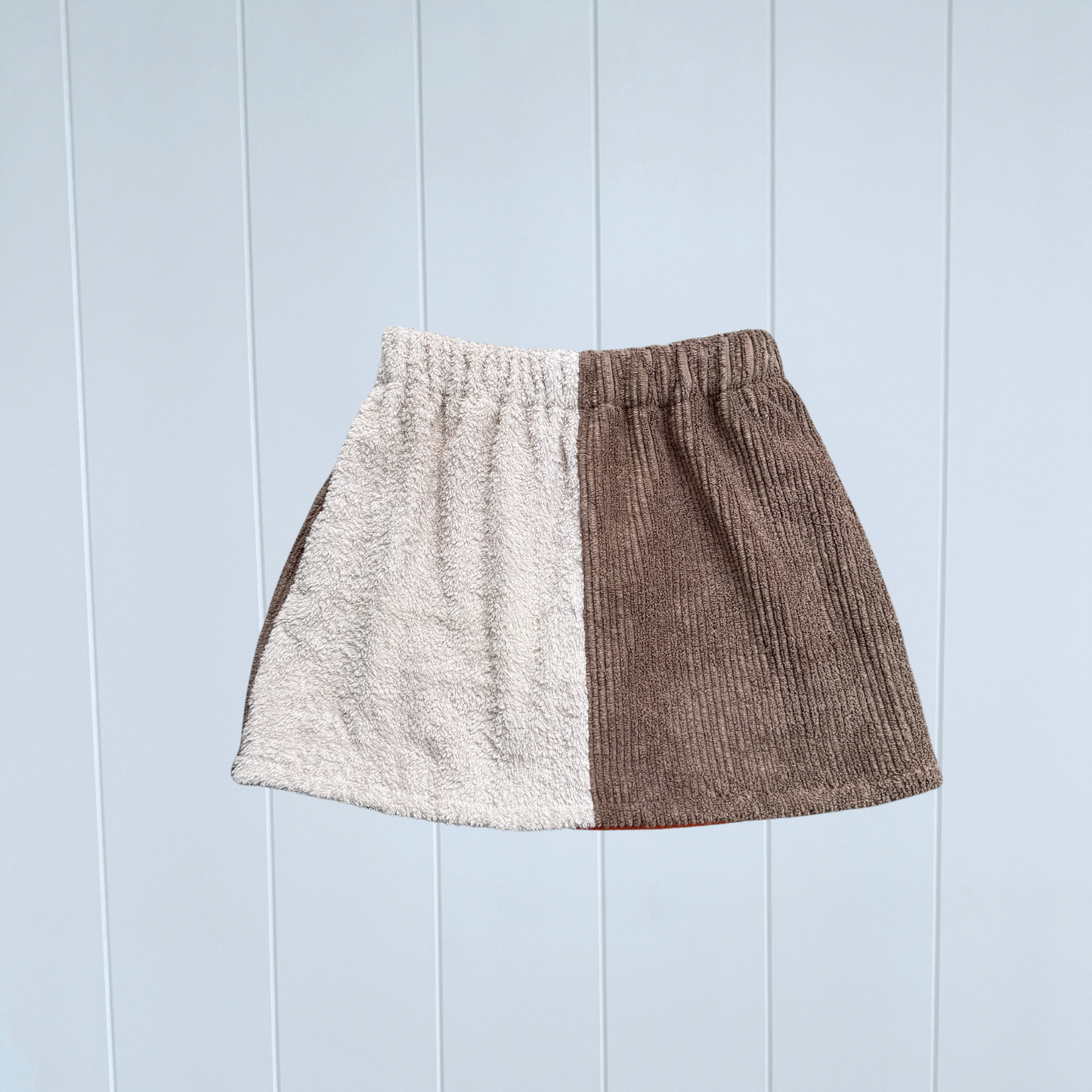Women's RETOWEL Skirt 006 // Size 8-12